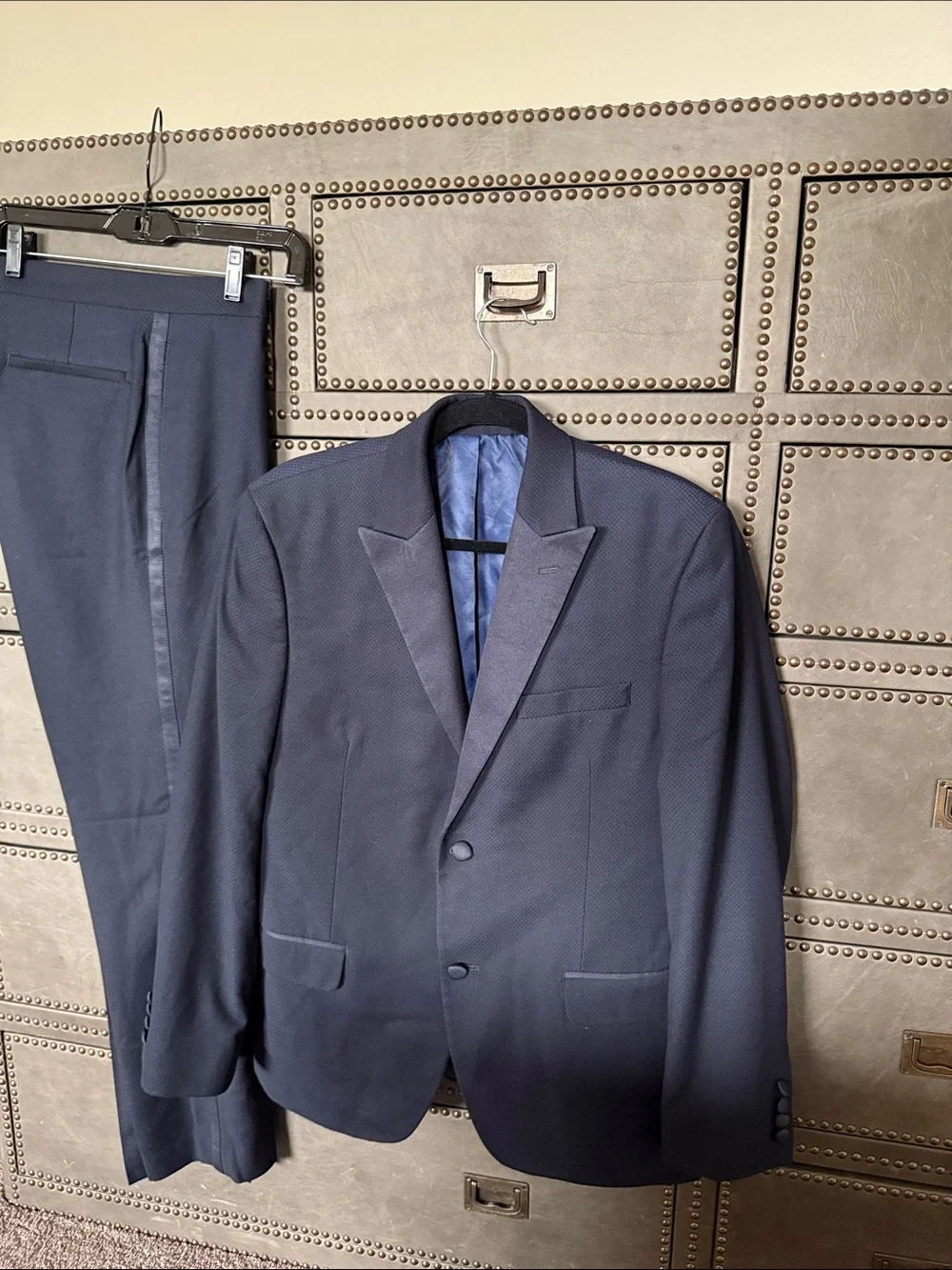 40S Alfani Men's Dark Navy Textured Tuxedo Suit